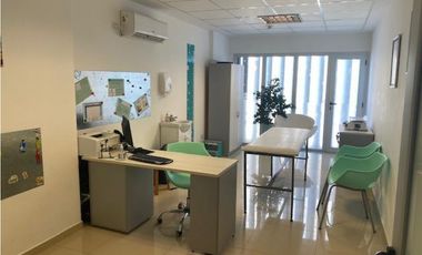 VENTA CONSULTORIO EN CENTRO MEDICO CANDELARIA