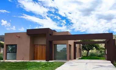 VENTA DE CASA EN B° LA PANCHA 3- JUANA KOSLAY , SAN LUIS