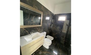 VENTA CASA CON HERMOSA VISTA EN B° PRIVADO – JUANA KOSLAY, SAN LUIS