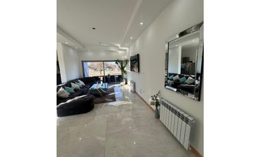 VENTA CASA CON HERMOSA VISTA EN B° PRIVADO – JUANA KOSLAY, SAN LUIS