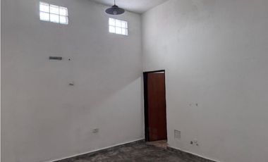IMPECABLE LOCAL EN ALQUILER. ITUZAINGO NORTE.