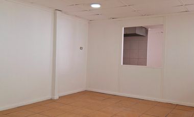 ARRIENDO LOCAL COMERCIAL 8HAB 6BA SANTIAGO