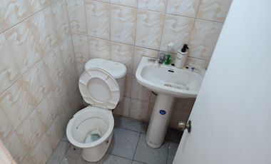 SE VENDE  PROPIEDAD CON BODEGA Y OFICINAS,