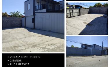 SE VENDE  PROPIEDAD CON BODEGA Y OFICINAS,