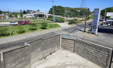 SE VENDE  PROPIEDAD CON BODEGA Y OFICINAS,