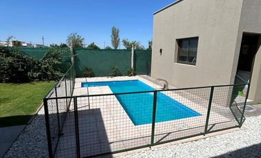 VENTA CASA B PRIVADO LAS RETAMAS RODEO MENDOZA