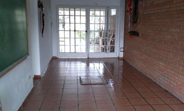 VENTA CASA 5 AMB. GARAGE PARQUE PILETA, LIBERTAD