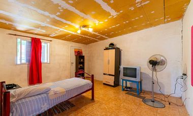 CASA EN VENTA ALVAREZ CON DOS LOCALES