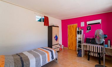 CASA EN VENTA ALVAREZ CON DOS LOCALES