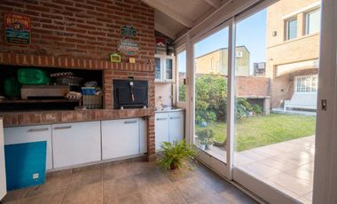 VENTA CASA DE CATEGORÍA 3 DORMITORIOS EN SUITE