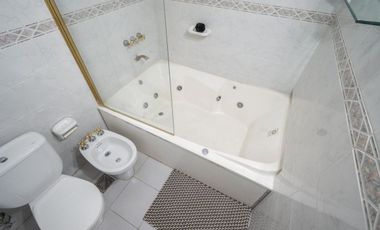 VENTA CASA DE CATEGORÍA 3 DORMITORIOS EN SUITE