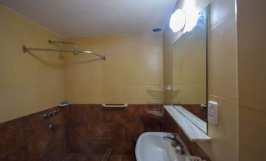 CASA 4 AMBIENTES CON PARQUE GARAGE SANTA CLARA