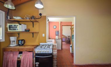 CASA 4 AMBIENTES CON PARQUE GARAGE SANTA CLARA