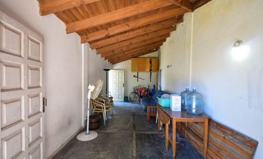 CASA 4 AMBIENTES CON PARQUE GARAGE SANTA CLARA