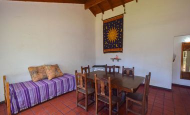 CASA 4 AMBIENTES CON PARQUE GARAGE SANTA CLARA