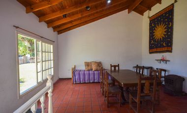 CASA 4 AMBIENTES CON PARQUE GARAGE SANTA CLARA
