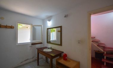 CASA 4 AMBIENTES CON PARQUE GARAGE SANTA CLARA