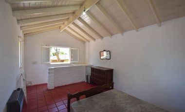CASA 4 AMBIENTES CON PARQUE GARAGE SANTA CLARA