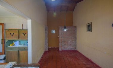 CASA 4 AMBIENTES CON PARQUE GARAGE SANTA CLARA