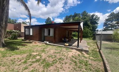 VENTA CASA A TERMINAR EN ARROYO LEYES A MTS RUTA