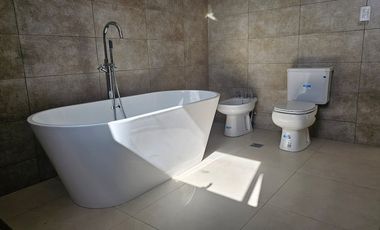 CASA A ESTRENAR EN VENTA BARRIO LAS RETAMAS MAIPÚ