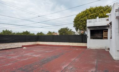 VENTA CASA 3 UNIDADES EN BLOCK CON LOCAL Y GARAGE