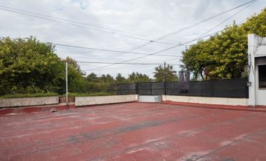 VENTA CASA 3 UNIDADES EN BLOCK CON LOCAL Y GARAGE