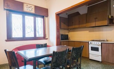 VENTA CASA 3 UNIDADES EN BLOCK CON LOCAL Y GARAGE