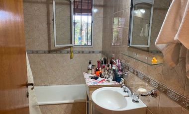 CASA EN VENTA SUÁREZ CON COCHERA
