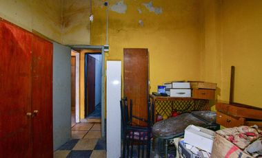 CASA MAS CONSULTORIOS EN FLORENCIO VARELA. PERMUTA