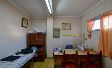 CASA MAS CONSULTORIOS EN FLORENCIO VARELA. PERMUTA