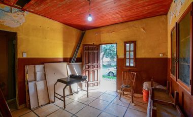 CASA MAS CONSULTORIOS EN FLORENCIO VARELA. PERMUTA