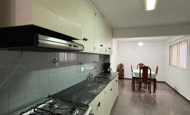 VENTA DEPTO 3 HABITACIONES 2 BAÑO 2 COCHERA CIUDAD