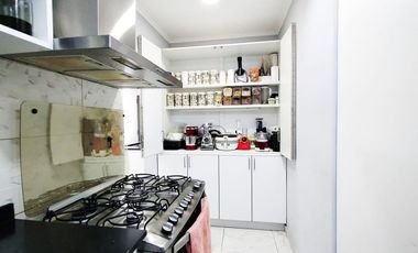 Casa 8 Ambientes en Lote 1751m con Pileta y Paddle