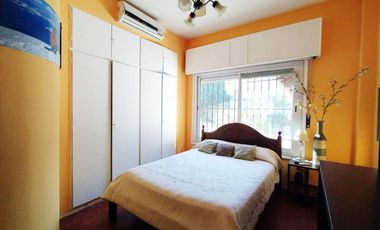 Casa 8 Ambientes en Lote 1751m con Pileta y Paddle