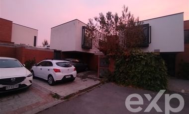 Casa en Arriendo en Avenida Punta Nogales con Pedro Fontova