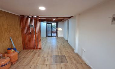 Casa en Arriendo en Las Encinas / Gerónimo de Alderete