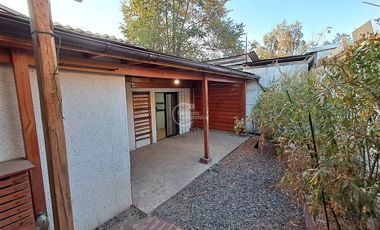 Casa en Arriendo en Las Encinas / Gerónimo de Alderete