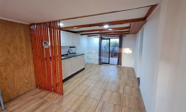 Casa en Arriendo en Las Encinas / Gerónimo de Alderete