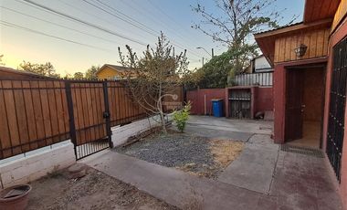 Casa en Arriendo en Las Encinas / Gerónimo de Alderete