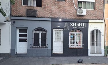 LOCAL COMERCIAL SOBRE URQUIZA 2100
