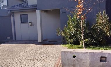 Casa en Arriendo en Portal de machali