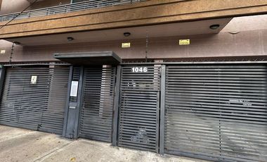 VENTA COCHERA AL FRENTE EN TIGRE. 15 MTS TOTALES
