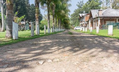 VENTA CASA 4 AMBIENTES BARRIO TIEMPO LIBRE