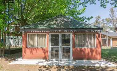 VENTA CASA 4 AMBIENTES BARRIO TIEMPO LIBRE