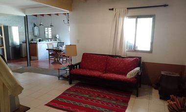 VENTA CASA 4 AMBIENTES BARRIO TIEMPO LIBRE