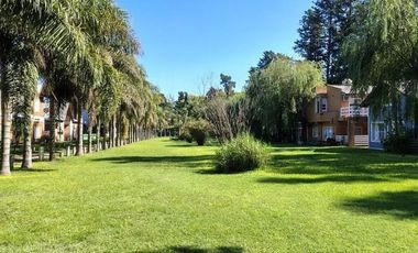 VENTA CASA 4 AMBIENTES BARRIO TIEMPO LIBRE