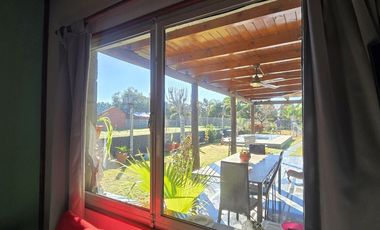 Venta casa dos dormitorios, pileta, Albarellos