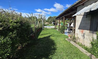 Venta casa dos dormitorios, pileta, Albarellos