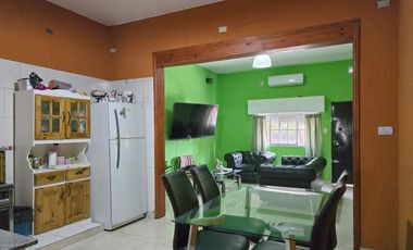 Casa 4 amb en venta Merlo Libertad cochera jardin